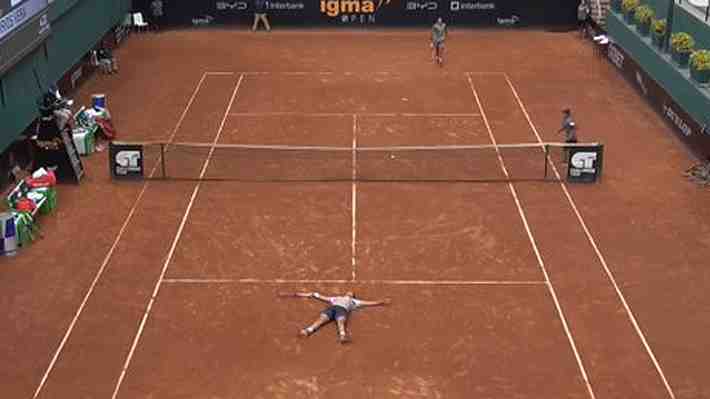 Épico: Tomás Barrios levanta cinco match points y se mete en semis en Lima tras ganar partido que duró más de 4 horas