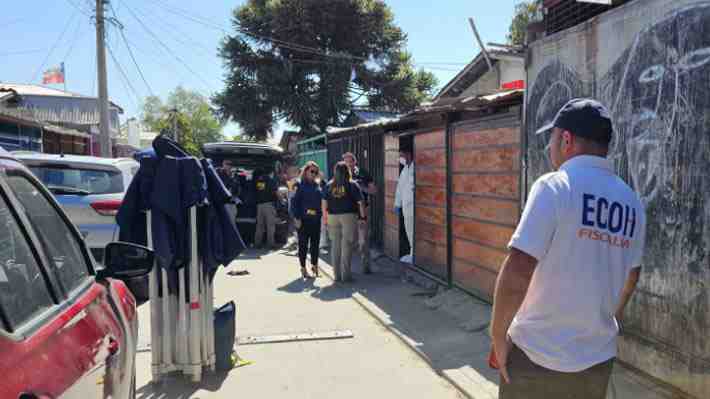 Encuentran cuerpo en diligencias por joven desaparecida en La Pintana: Tenía bolsa negra en la cabeza