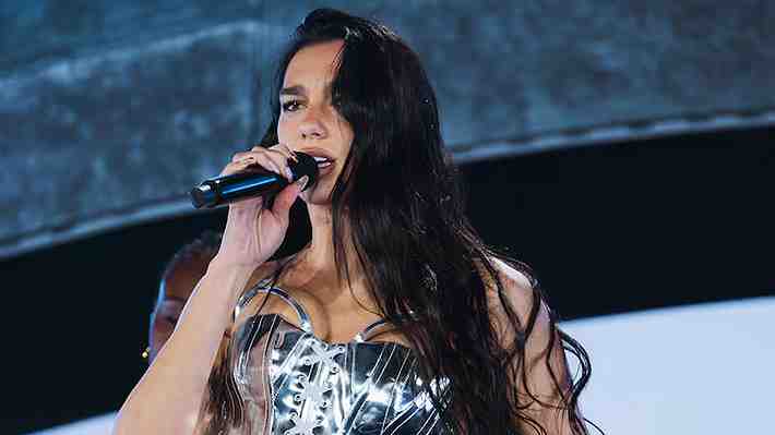 Video| Dua Lipa ahora rinde tributo a La Ley y hace cover de "El Duelo": "Una canción muy especial"