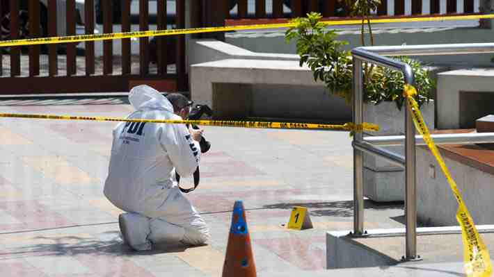 Dispararon carabineros y gendarmes: Cómo fue abatido el atacante de la Corte de Arica
