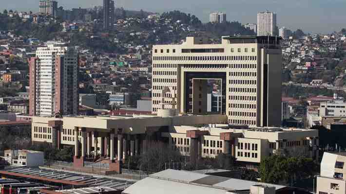 Más allá de Evópoli y el FRSV: Los otros partidos que podrían dejar de existir tras las elecciones