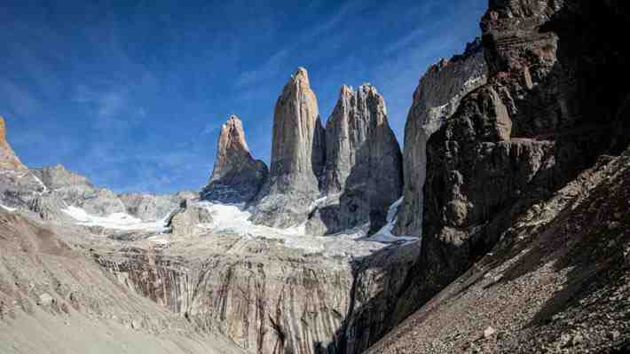 Aumentan a dos los turistas muertos en Torres del Paine: Hay 7 desaparecidos