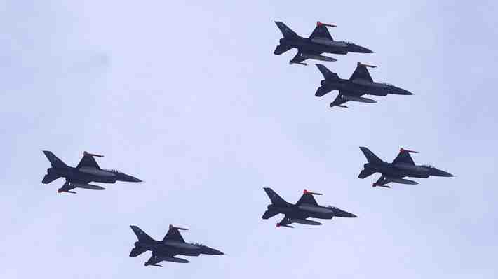 Los generales (r) chilenos que proveen logística para los F-16 argentinos