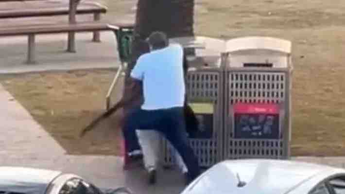 Musulmán y dueño de una frutería: Quién es el héroe que desarmó a uno de los terroristas en Australia