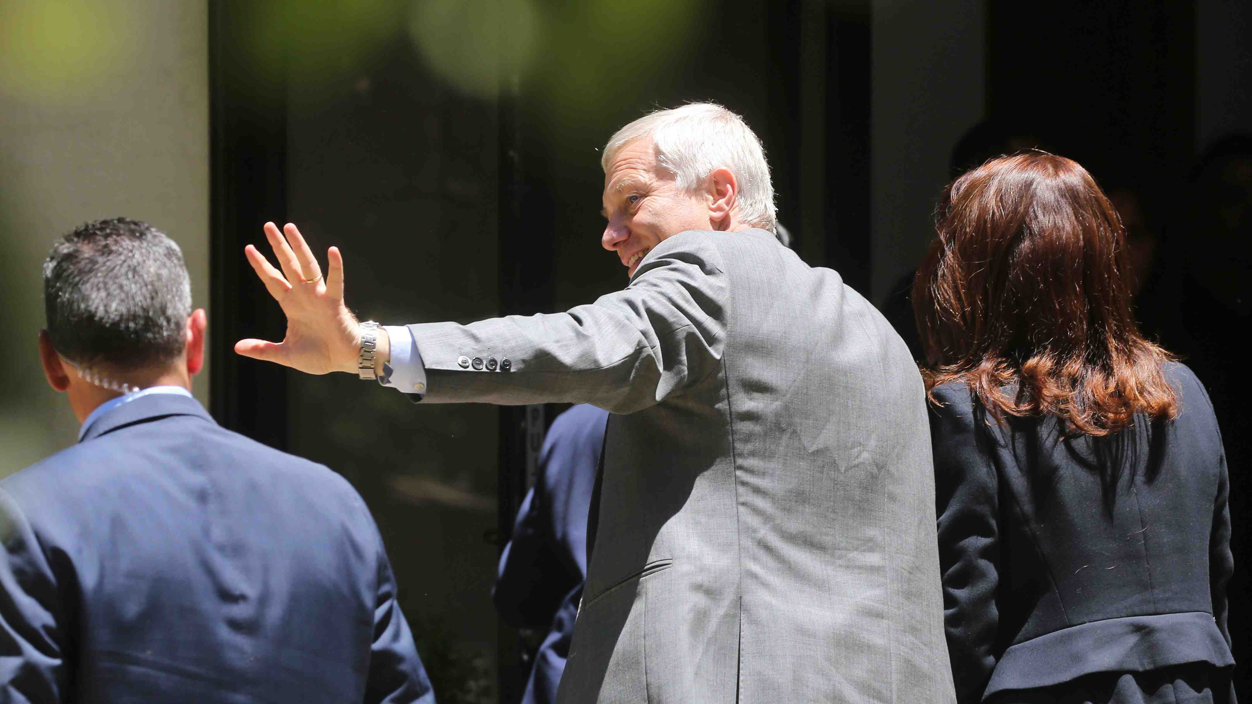 Cencosud, Quiñenco y grupo Matte: Los holdings empresariales que acompañan a Kast en Argentina