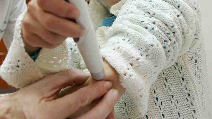 Gobierno de Trump restringe atención médica para procesos de cambio de género en menores de 18 años