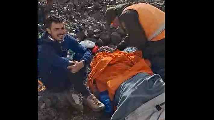 GOPE rescata a joven hallada con vida en Farellones tras dos días desaparecida: Fue trasladada a una clínica