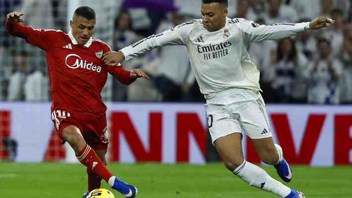 Alexis Sánchez saca la cara y es uno de los mejores del Sevilla, pero de poco sirve en la derrota ante el Real Madrid