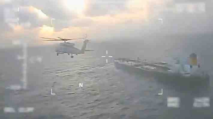 Venezuela condena "robo y secuestro" de buque petrolero frente a sus costas y asegura que Irán le ofreció su apoyo