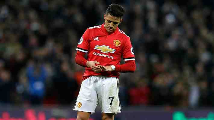 "Error garrafal": En Inglaterra ubican a Alexis Sánchez como el tercer peor fichaje de Manchester United tras la salida de Sir Alex Ferguson