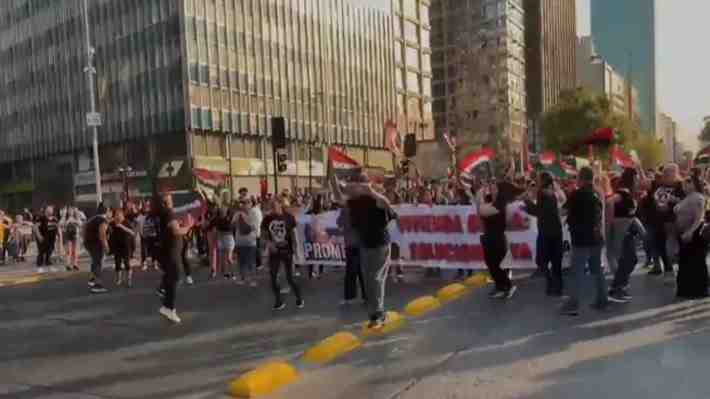 En plena hora punta: Bloquean ambas pistas en la Alameda por manifestaciones