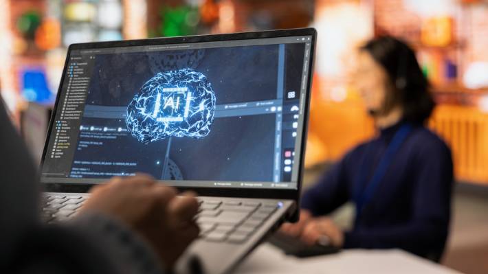 IA versus IA: Expertos afirman que el espionaje digital será la principal amenaza cibernética en el 2026