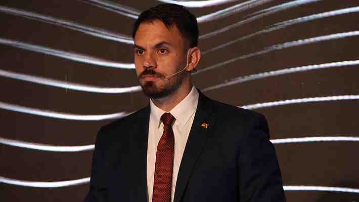 Detienen en aeropuerto de Bolivia a exministro y hombre clave del gobierno de Luis Arce: Se dirigía a Chile