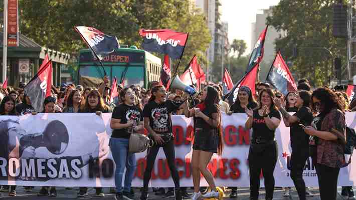 ¿Partieron las movilizaciones? Qué es Ukamau, el movimiento cercano al FA que hoy paró la Alameda