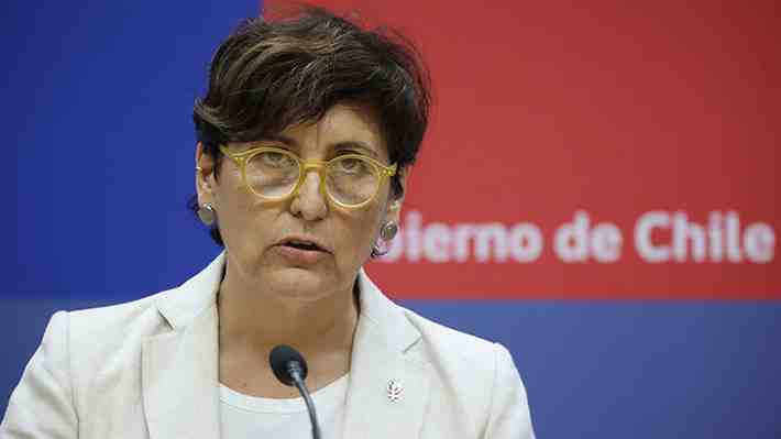 "El caso debe aclararse con total transparencia": Parlamentarios de oposición cuestionan explicaciones de Aguilera