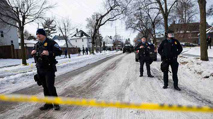 Agente de inmigración mata a tiros a mujer en Mineápolis y desata crisis en EE.UU.