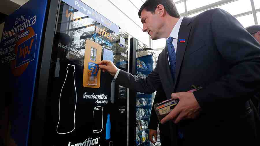 Estadounidense Aramark compra la reconocida empresa chilena de máquinas expendedoras Vendomática