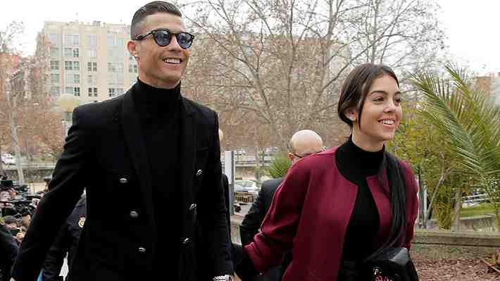 Fotos | Cristiano Ronaldo y Georgina Rodríguez son dueños de la mansión más grande y cara de Portugal: La suite tiene 300 m²