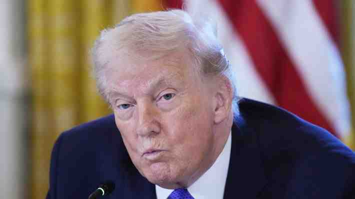 Trump eleva el tono con Dinamarca: "Vamos a hacer algo con Groenlandia, ya sea por las buenas o por las malas"