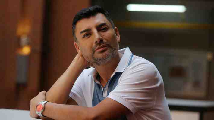 Muere a los 48 años el periodista Andrés Caniulef: Habría sufrido un paro cardiorrespiratorio