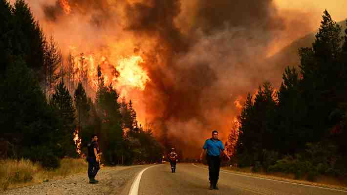 Chile ofrece apoyo y cooperación a Argentina ante devastadores incendios forestales en la Patagonia