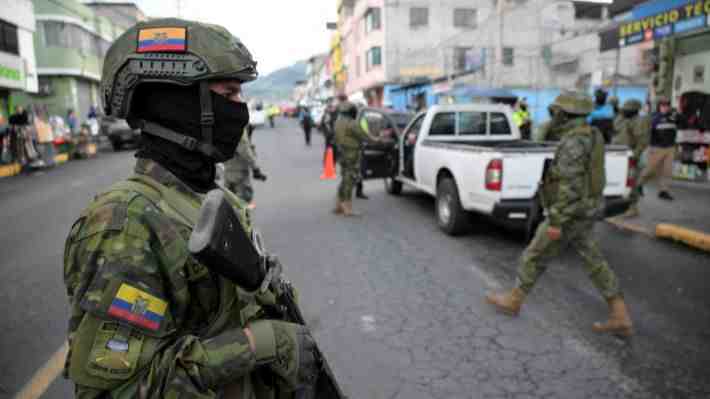 Horror en Ecuador: Policía encuentra cinco cabezas humanas en una turística playa
