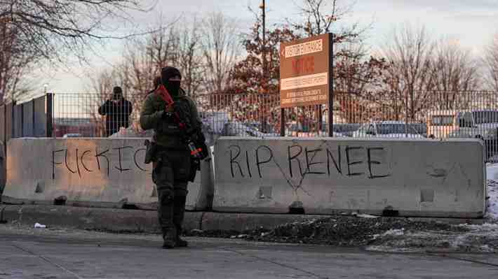 Casa Blanca enviará agentes federales adicionales a Minnesota en medio de tensiones por crimen de mujer a manos del ICE