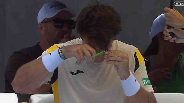 Video: La insólita acción del argentino Ugo Carabelli en pleno partido contra Tabilo y que se viraliza