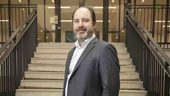 ¿Quién es Tomás Rau?: El economista que hizo su tesis con un Nobel y que asumiría como ministro del Trabajo de Kast