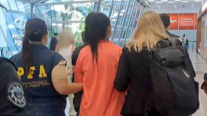 El caso de una chilena detenida por hurto en Argentina y que mantenía orden de captura internacional: Fue extraditada