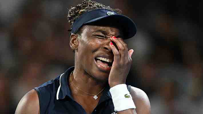 Venus Williams sufre colapso cuando estaba a dos juegos de ganar en Australia, con 45 años