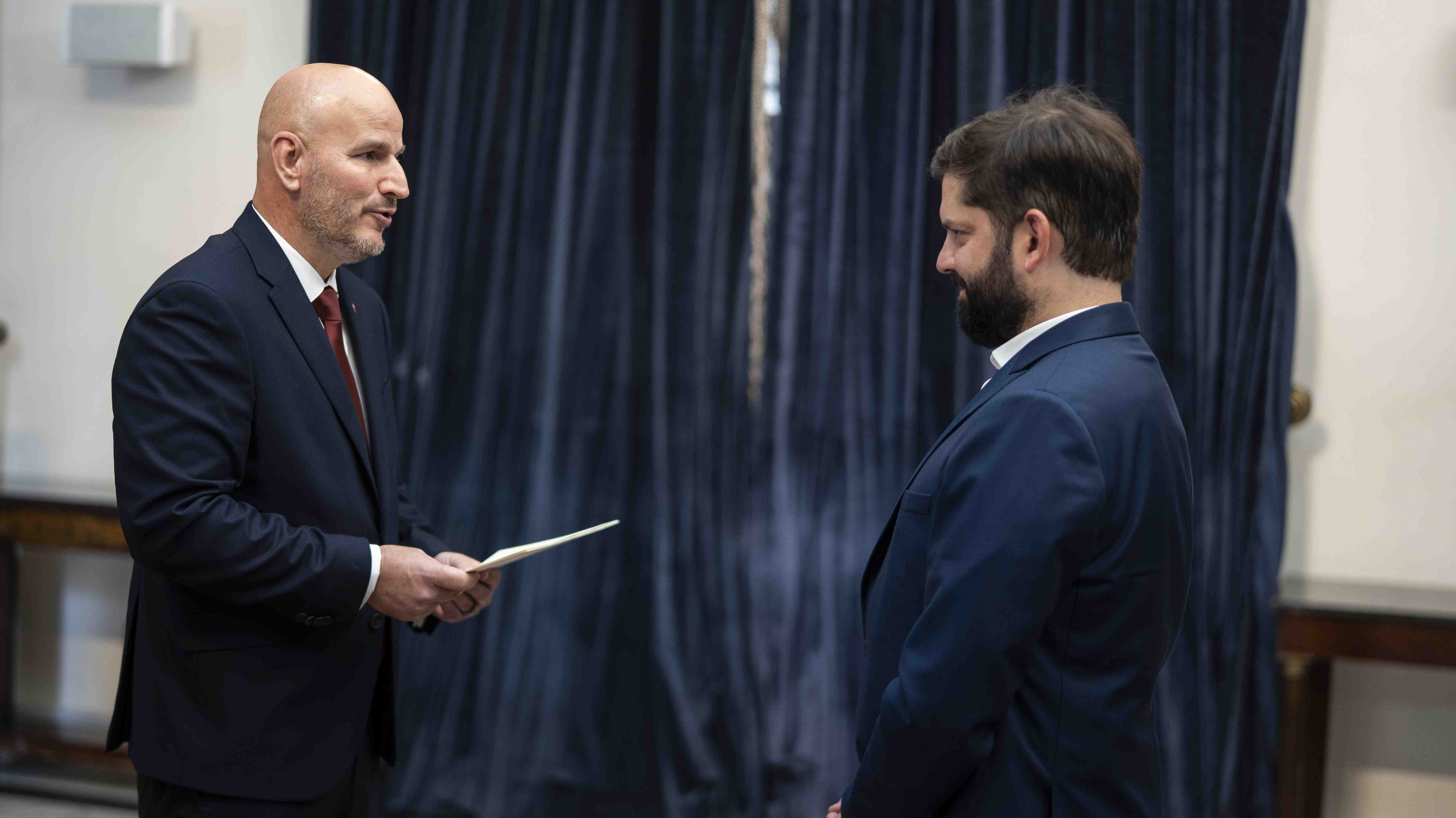 EE.UU. anuncia donación de asistencia para enfrentar incendios forestales en Ñuble y Biobío