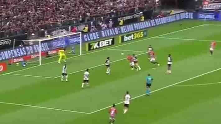 Gonzalo Tapia anota un golazo de cabeza para Sao Paulo en Brasil: Revisa el tanto