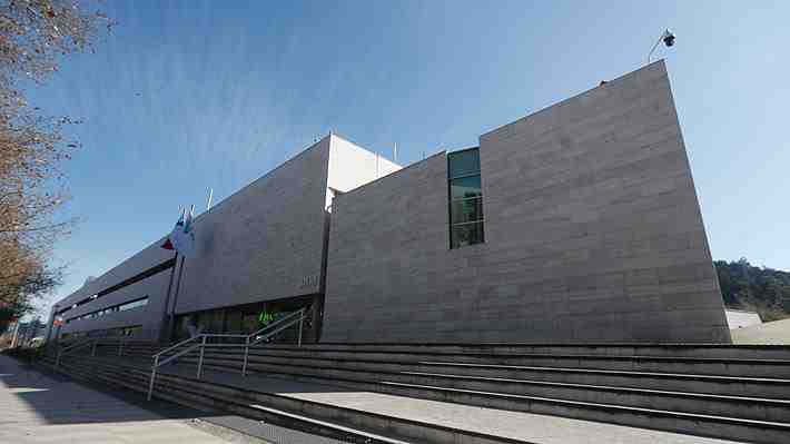 Funcionario desvinculado por tener relaciones sexuales en Municipalidad de Vitacura pide $200 millones de compensación