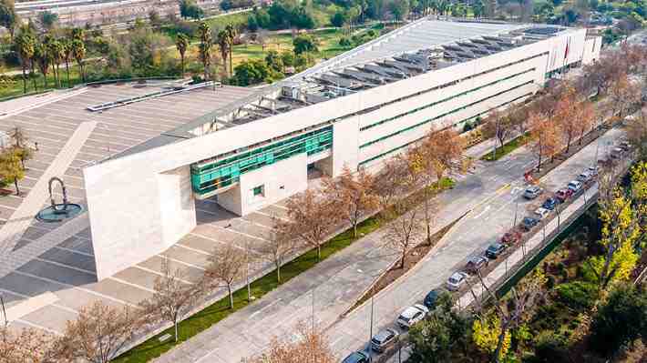 Concejala de Vitacura y demanda de funcionario despedido por acto sexual en casa edilicia: "El municipio fue la víctima"