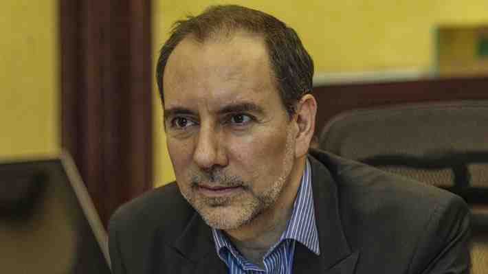 Futuro ministro de Transporte: Implementación de licencia de conducir digital fue "un mini Transantiago"