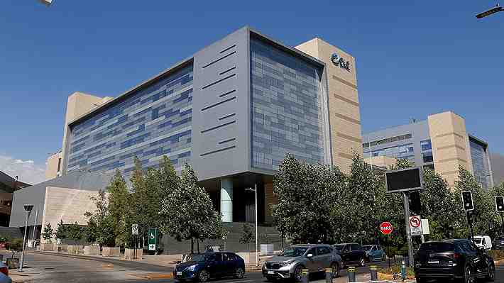 Empresa de seguridad pide la quiebra de Clínica Las Condes por deudas que superan los $113 millones