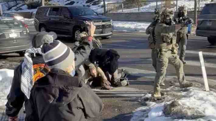 Video: Así fue incidente de Pretti con oficiales de ICE 11 días antes de su muerte