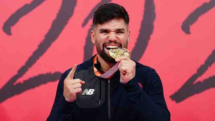 Rodrigo Rojas narra las veces que ha tenido que usar el karate para defenderse y habla de su espectacular triunfo en la Premier League