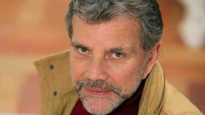 Actor Osvaldo Silva sufre violenta encerrona en Recoleta: Fue herido con arma blanca