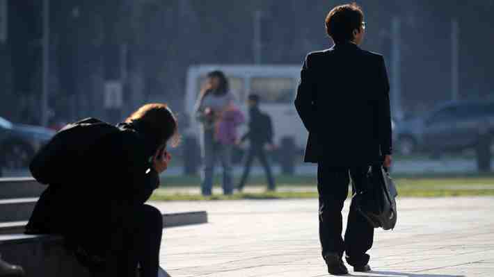 Paradoja laboral: Trabajadores con educación superior registran los niveles más bajos de satisfacción