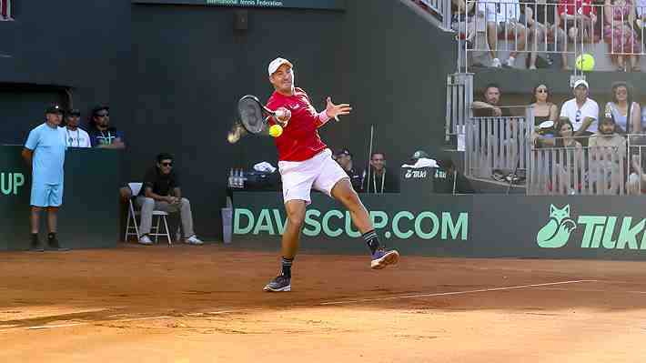El diagnóstico del tenista Dusan Lajovic tras sufrir inaudito accidente en la Copa Davis contra Chile y la decisión que tomó Serbia con el jugador
