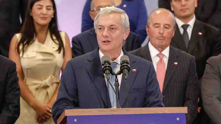 Kast defiende designación de delegados y habla sobre rol de gobernadores: "No somos una república federal"