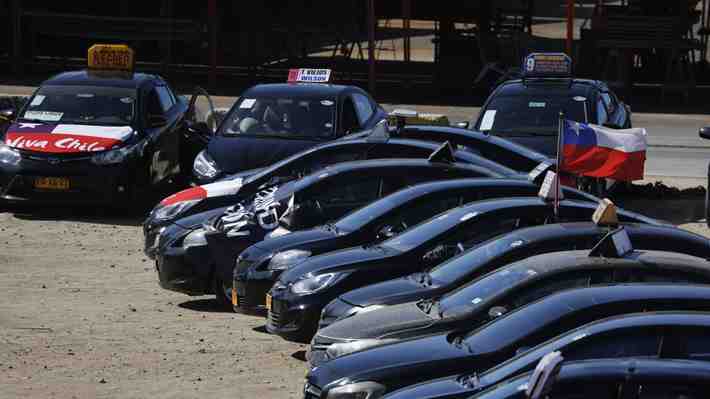 Taxis colectivos con más capacidad: El modelo extranjero que observa el próximo titular de Transportes para optimizar el sistema