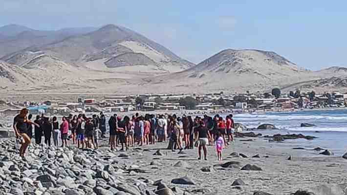 Dos personas mueren por inmersión en playa Flamenco de Chañaral: Un menor está en riesgo vital
