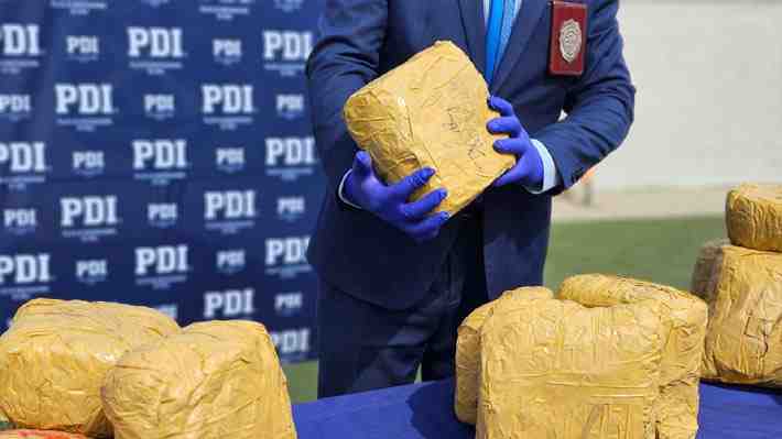 Histórica incautación de drogas: Decomisan 2,4 toneladas de cannabis que viajaban ocultas en un camión