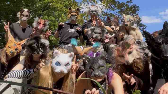 "No queremos dañar a nadie": "Therians" chilenos explican claves para entender el fenómeno