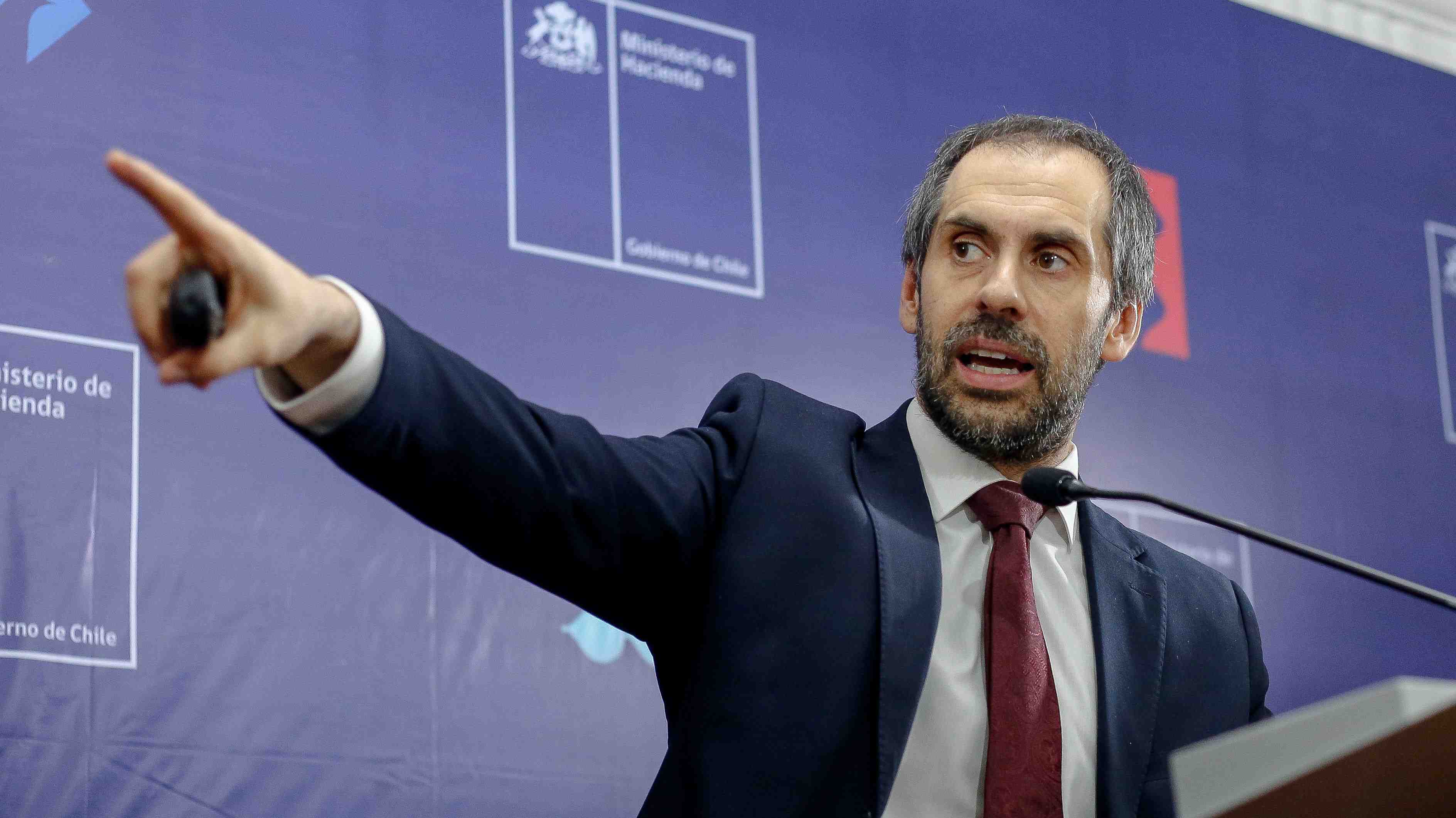 La tesis del Gobierno que apunta a "las grandes empresas" por déficit fiscal recibe críticas y tensiona el debate