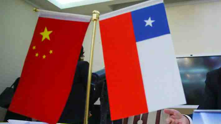 Se busca embajador para China: El perfil que debería tener el representante de Kast en medio de la tensión por cable