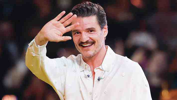 Fotos | Pedro Pascal y Rafael Olarra de nuevo vistos en actitud cercana: No respondieron a preguntas sobre su relación